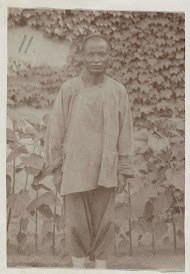 Portret van een Chinese man in werkkleding