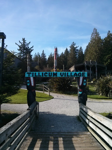 Blake Island - Tillicum Village Welcome Arch