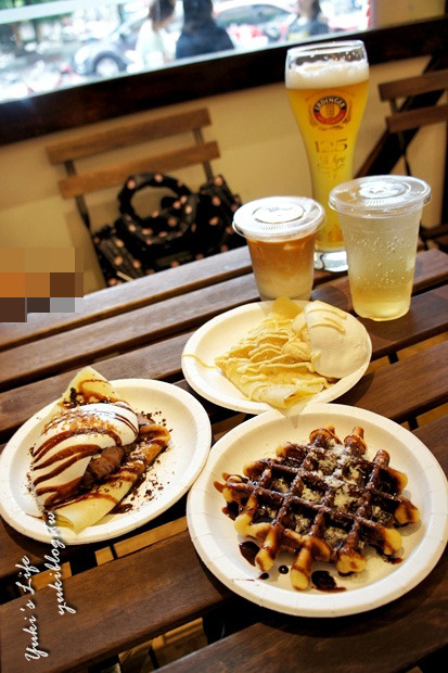 [中和_食]＊《YELLOWHITE 黃白小屋‧德國小吃》好吃的鬆餅+薄餅