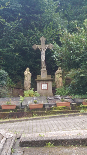 Kreuz I Friedhof Mettlach