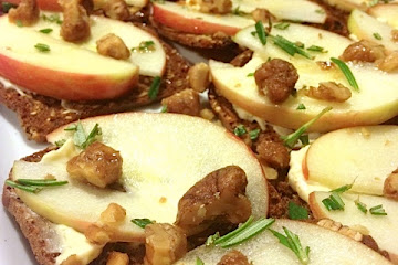 Goat Cheese, Honey Crisp Apples, Honey, Rosemary Thins