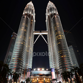 by None 5999 - Buildings & Architecture Office Buildings & Hotels