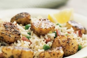 Spicy Scallops with Vegetable-Rice Pilaf