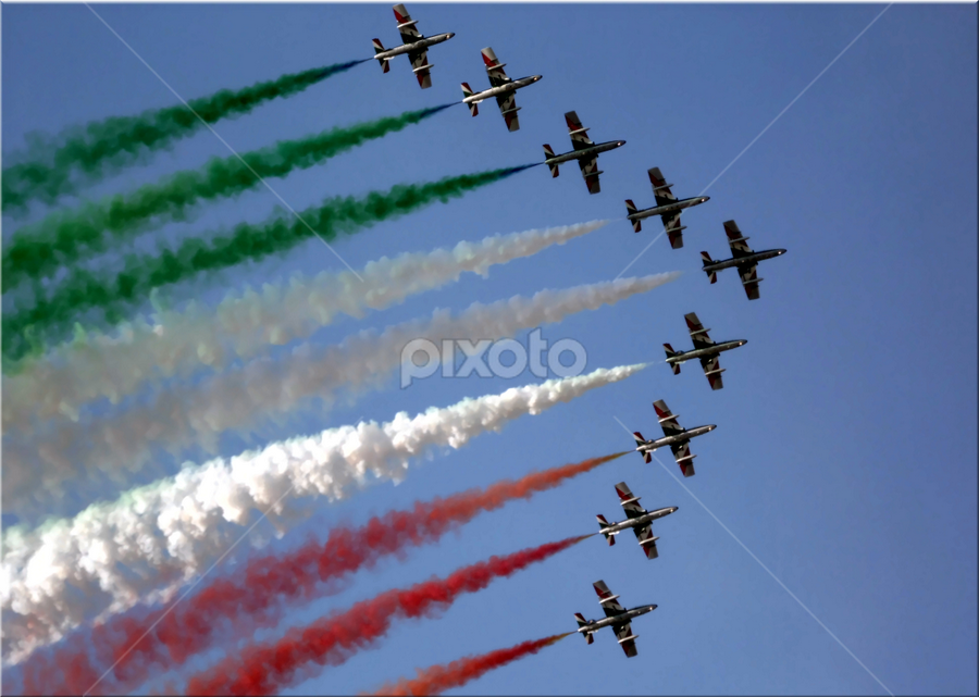 by Árpád Kovacsevics - Transportation Airplanes