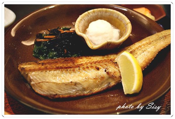 大戶屋日式料理大安店~令人大大滿足的美味炭烤花魚*平價家庭日式料理~台北東區 復興南路美食~捷運大安站附近 OOTOYA 生日優惠 蕨餅