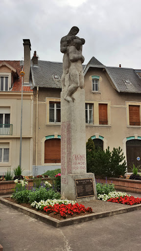 Monument Aux Morts De Charmes