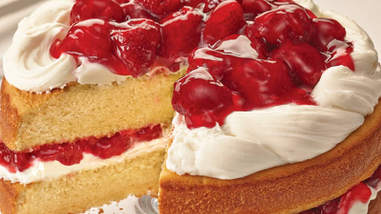 Featured image of post Recipe of Vanilla Cake With Strawberry Filling And Buttercream Icing