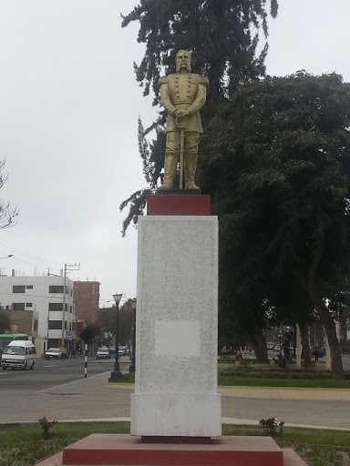 Monumento A Andres Avelino Cáceres
