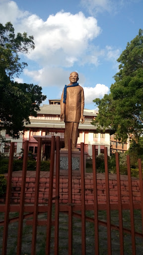 Maithripala Senanayake Statue