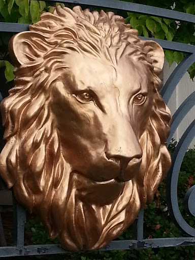 LionsGate Lion Sculpture