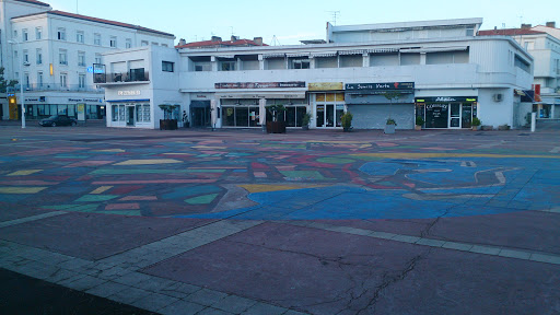 Fresque De La Place