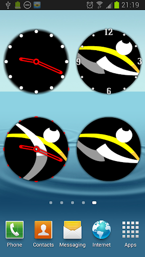 Mundo Capoeira Analog Clock