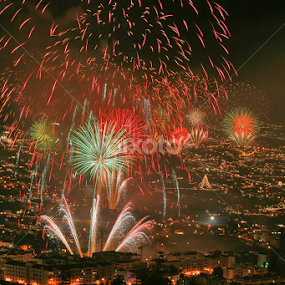 The largest and most beautiful world's fireworks by Virgílio Nóbrega - Public Holidays New Year’s Eve