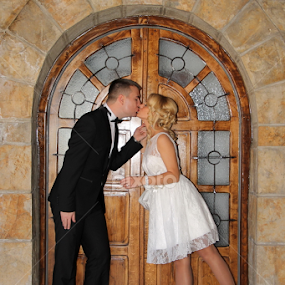 Kiss by Tijana Lubura - Wedding Bride & Groom