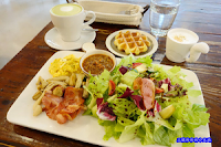 Dears Waffle, Bakery & Cafe (已歇業)