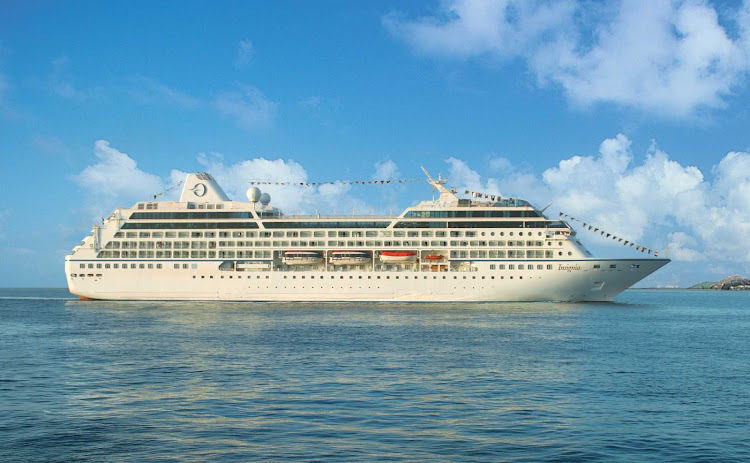 Oceania Insigina comfortably carries 684 passengers and 400 crew for the cruise of a lifetime.