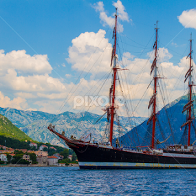 by Paul Scullion - Transportation Boats