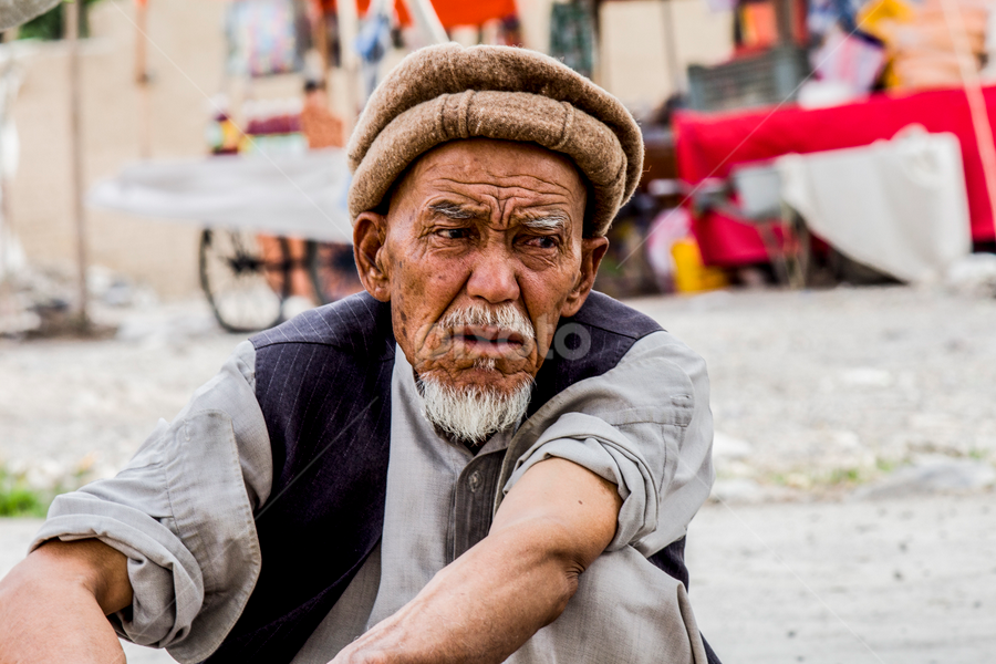 by Mustafa Gulzari - People Street & Candids