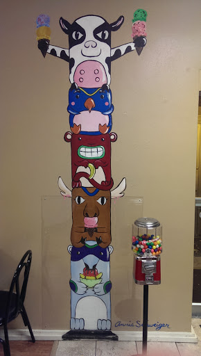 Two Scoops Totem Pole Mural