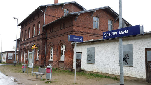Seelow Train Station