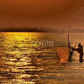 Tools of the Trade by Joey Tomas - People Street & Candids