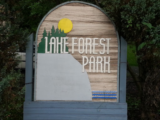 Lake Forest Park Welcome Sign.