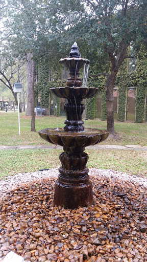 Tri Fountain