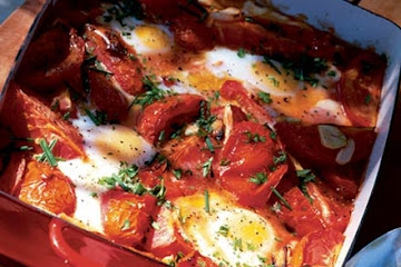 Tomato baked eggs