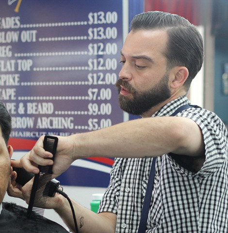 Alexthebarber305 logo