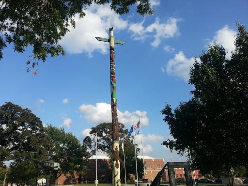 Totem Pole at Veteran's Park