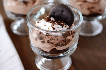 No-Bake Thin Mint Cheesecakes