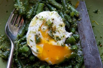 Recipe: Green Beans with Almond Pesto Under an Egg