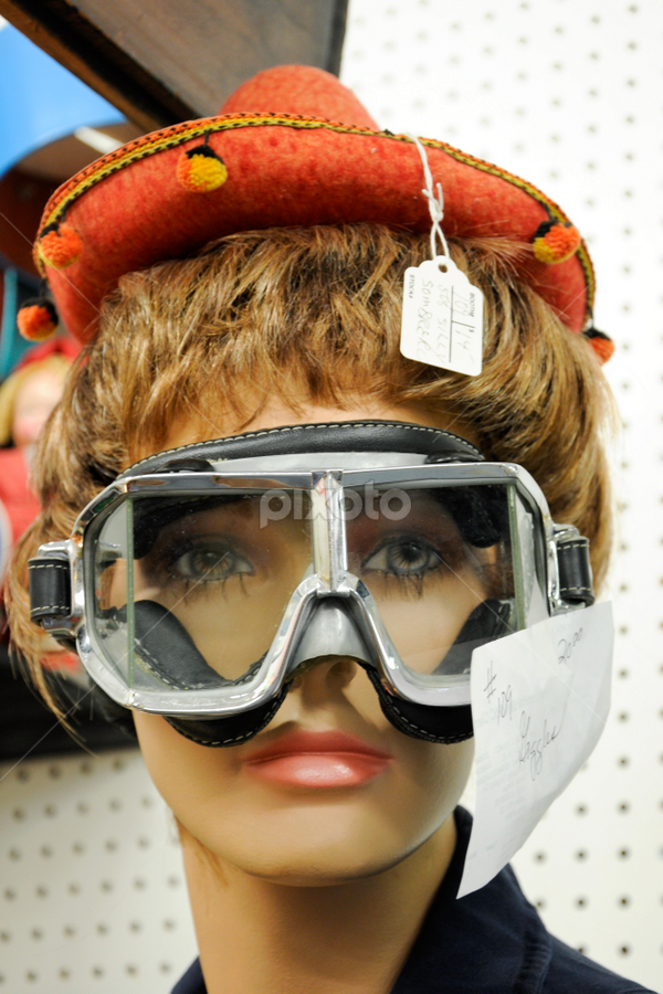 by Renee Yohe - Artistic Objects Antiques