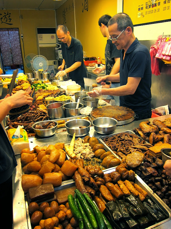 【台北 中山 / 一品香滷味】晴光市場裡超人氣冰鎮滷味，每一樣都好好吃～