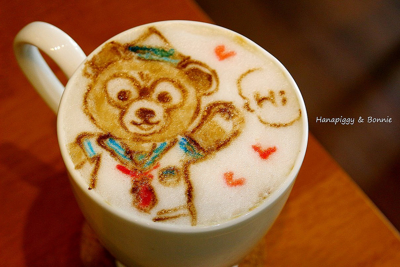 MCFee Cafe'麥克菲，大家快去指定拉花圖案