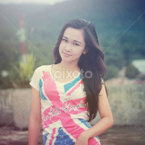 Smile ove me by Fernando Rakian - People Portraits of Women