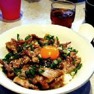 毛丼 丼飯專門店