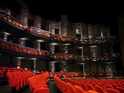 The Royal Danish Playhouse (Skuespilhuset in Danish) hosts performances for the Royal Danish Theatre.
