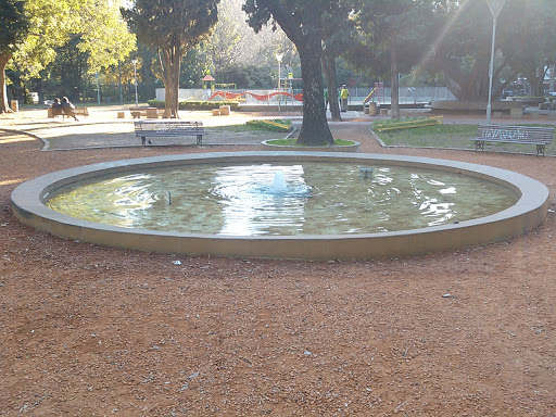 Fuente Central Plaza Caseres