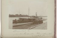 Stoomboot op de Rijn aan de kade