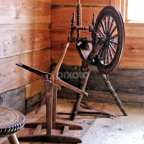 Spinning Wheel by Becky McGuire - Artistic Objects Antiques