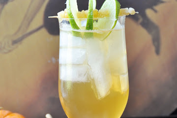DARK AND STORMY COCKTAIL