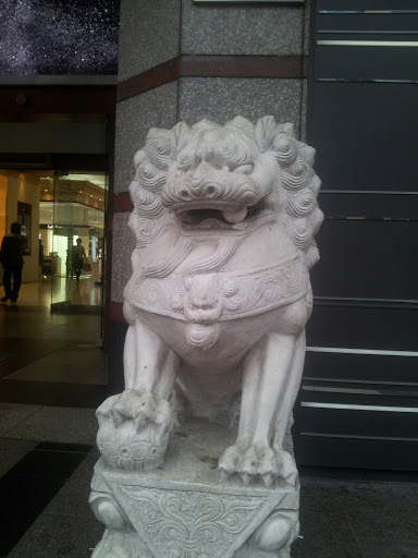 Lion at Gate 1 of Babaiban