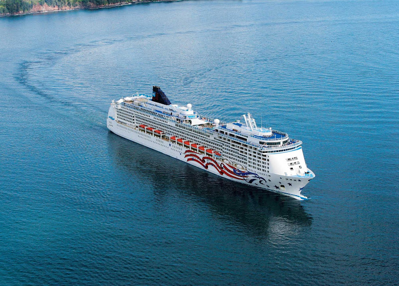  Norwegian Cruise Line's Pride of America at sea, the choice of anyone who wishes to cruise to Hawaii in style.