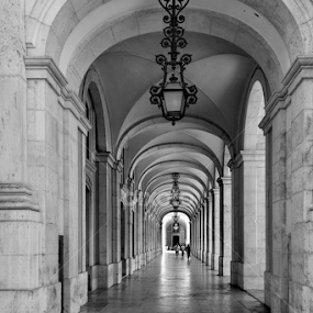 paseando por Lisboa by Jose Maria Vidal Sanz - Black & White Buildings & Architecture