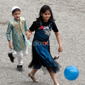 Happiness  by नवीन जोशी - Babies & Children Child Portraits