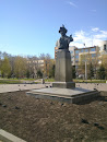 Памятник Сурикову В.И. в сквере на ул. Ленина