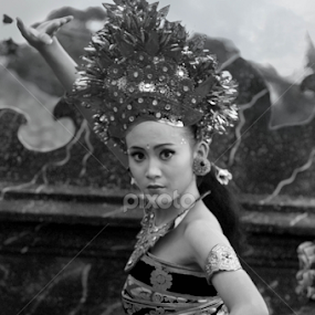 by Nandang Zuarsyah - Black & White Portraits & People