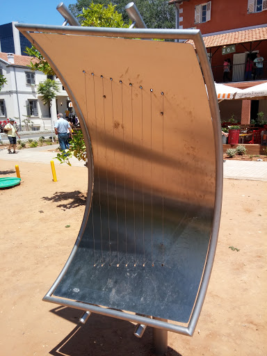 Street Harp