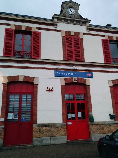 Gare De Maule